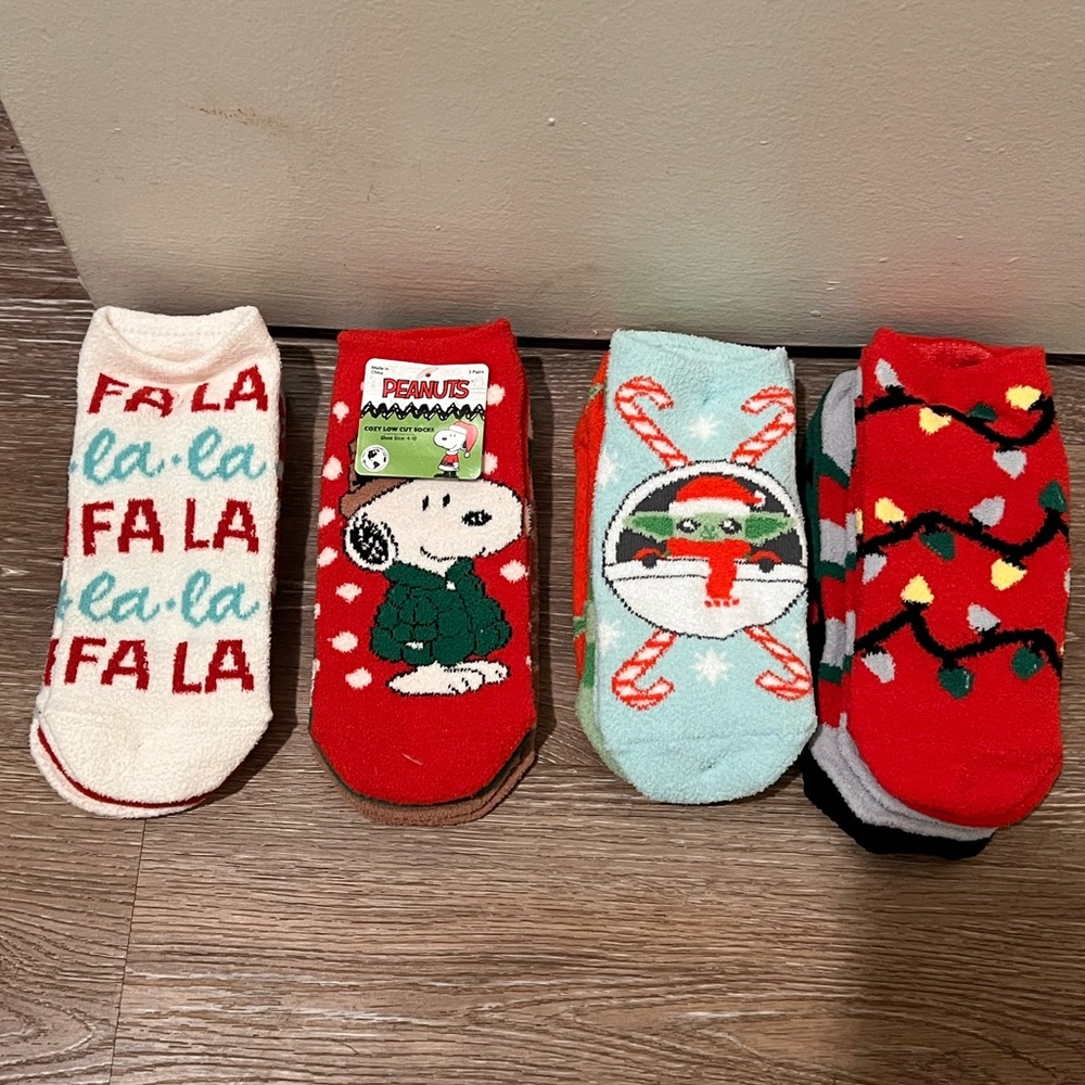 Holiday Cozy Socks - Size 4-10